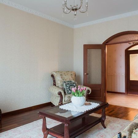Classy Apartment In Good Neighbourhood Рига Екстериор снимка