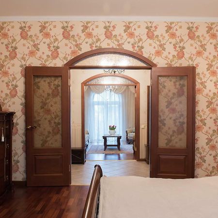 Classy Apartment In Good Neighbourhood Рига Екстериор снимка