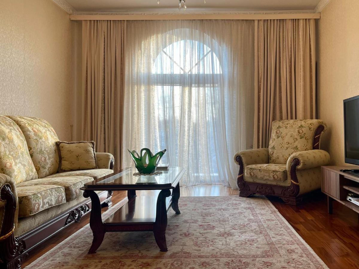 Classy Apartment In Good Neighbourhood Рига Екстериор снимка