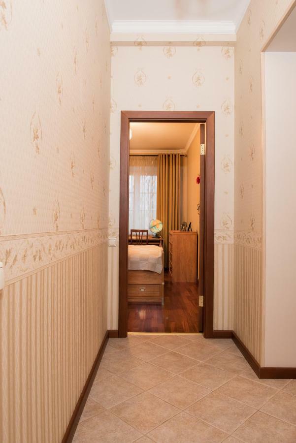 Classy Apartment In Good Neighbourhood Рига Екстериор снимка